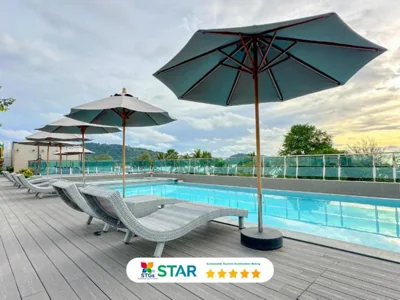 Clarian Hotel Beach Patong – Foto’s 10
